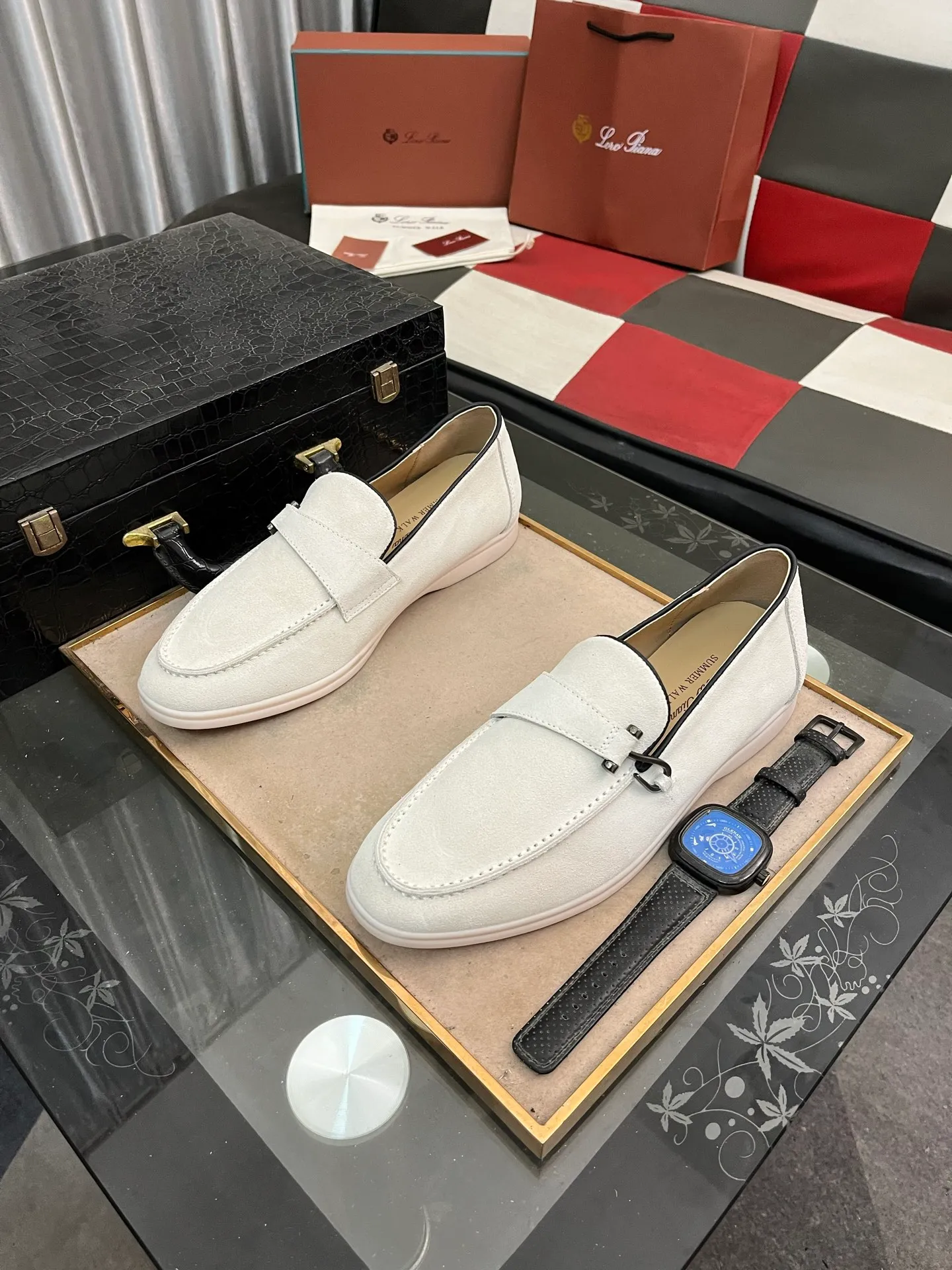 Men's Men's Shoes💰420⌚️⌚️【Loro Piana】LP couple's casual sneakers. Simple and fashionable, the upper is made of cow suede and leather. Sheepskin feet. Custom rubber sole. Size: Female 35-42 (35, 41, 42, 43 customized are non-refundable) Male 38-46 (45, 46 customized)